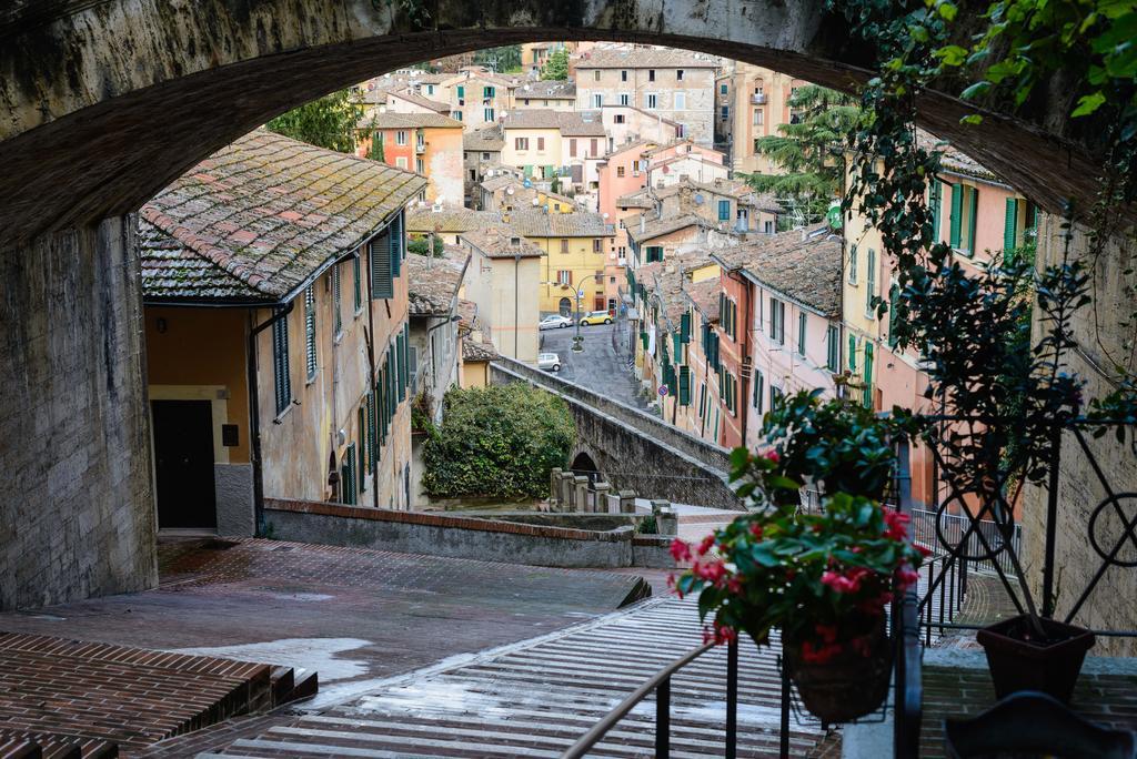 Residenze L'Uncinaia Holiday House Perugia Room photo