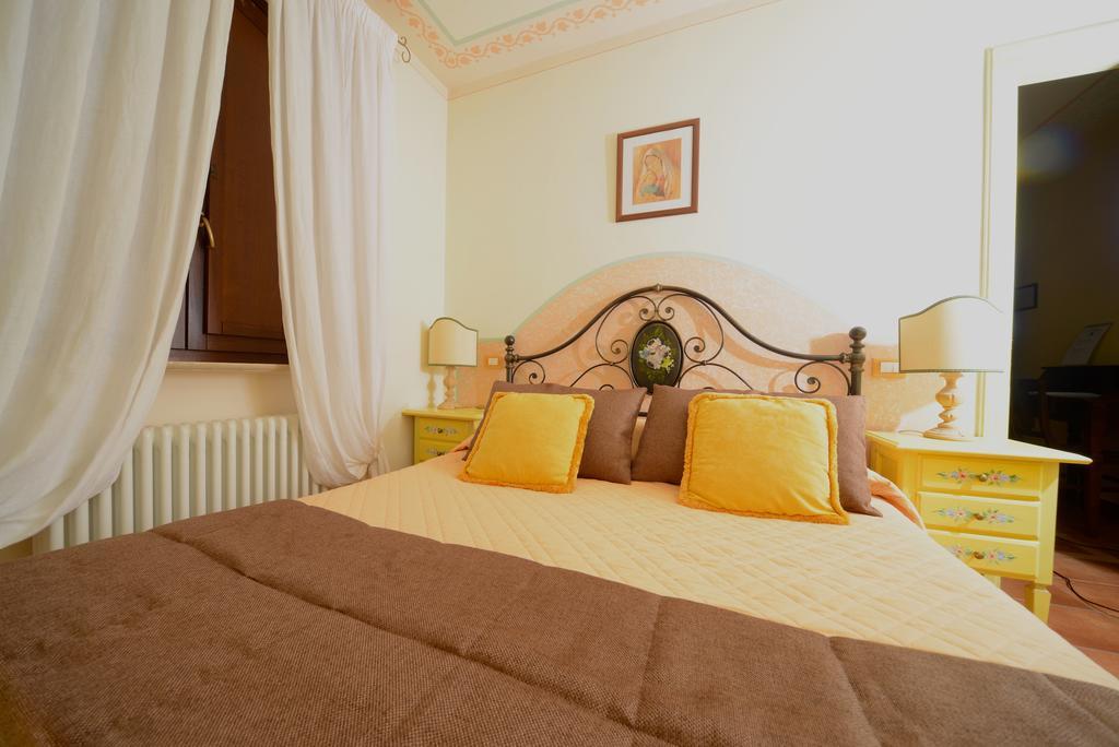 Residenze L'Uncinaia Holiday House Perugia Exterior photo