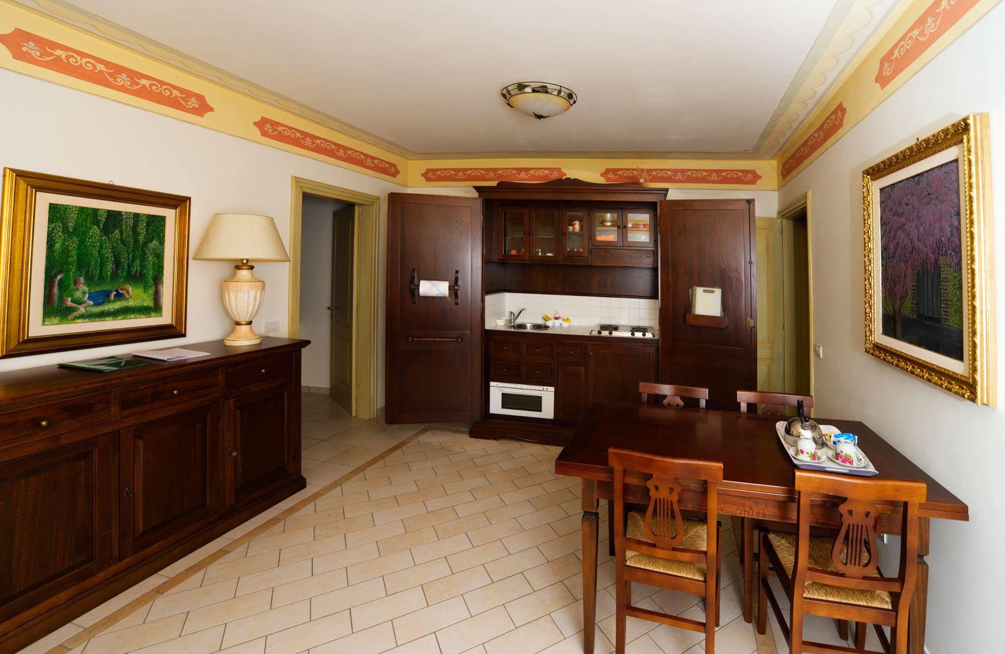 Residenze L'Uncinaia Holiday House Perugia Exterior photo