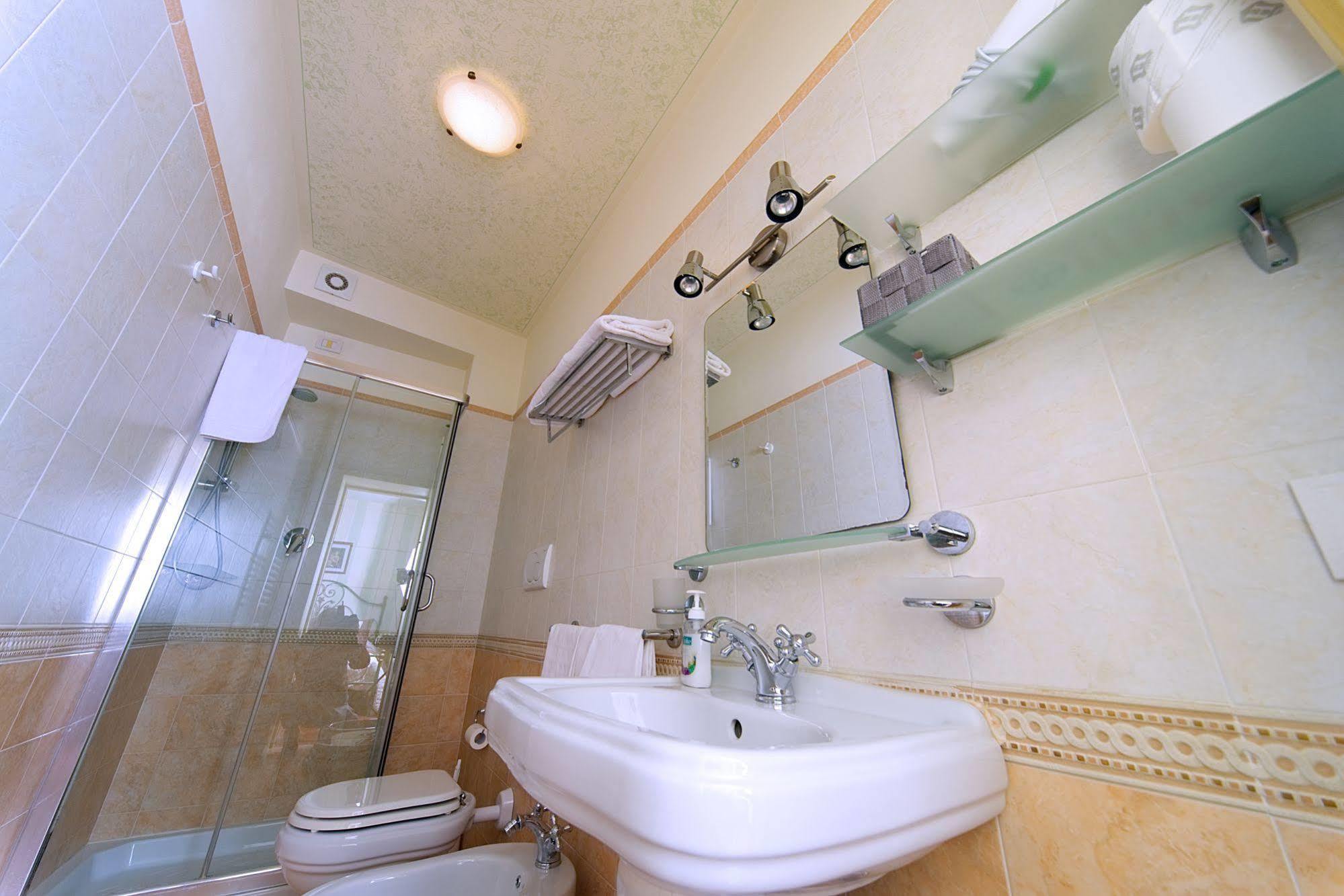 Residenze L'Uncinaia Holiday House Perugia Exterior photo