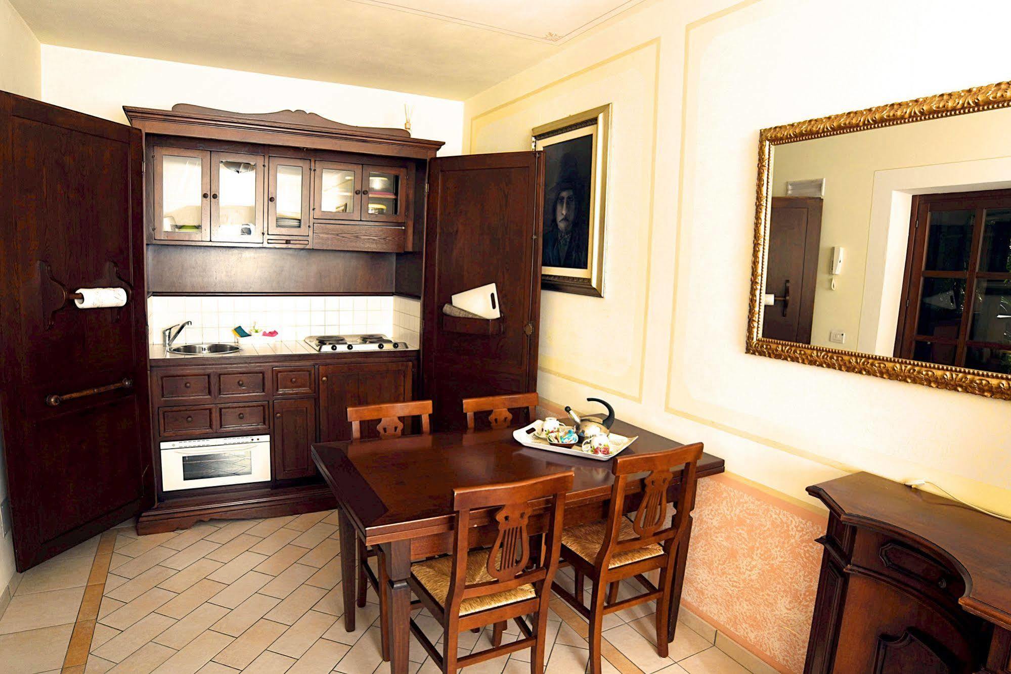 Residenze L'Uncinaia Holiday House Perugia Exterior photo
